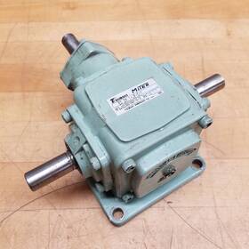 1-lr-o-y Tsubaki Ed 2m Miter Gear Box - Used