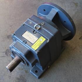 206ucbn2a32a1c Ultramite Falk Gear Reducer. Ratio-32.19 - Used