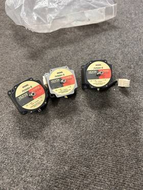 Pk566h-b Vexta Pk566-b Lot Of 3 5 Phase Stepping Motor 0.72 Step Dc 1.4a