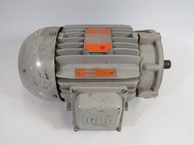 145t-593 Weg Induction Motor 1hp 1140rpm 575v 3ph 1.5a 60hz Used