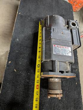 Uaaska-04ca1 Yaskawa Ac Spindle Motor Uaska-04dz1 200 V 3.7/2.2 Kw 32/23 A Amp 1500/8000