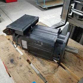 Uaaska-11cmua1 Yaskawa Ac Spindle Motor 800/6000 R/min 11kw 3 Phase 4 Poles 200v