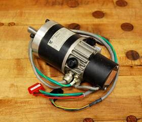 Ugrmem-04msa71-utopi-050sa Yaskawa Ugrmem-04msa71 Minertia Motor Rm Series - Used