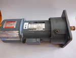 Hitachi Y266413 Gx Jr 200W Ycge Ytog 460 V Gear Motor. Fixed Price $499.99.