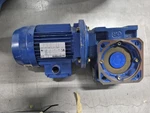 New Rossi Motoriduttori HF71B4B5R / MRV50 Getriebe. Fixed Price $1100.00.
