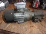 Rexroth 3842532421 Industrial .29KW Motor W/ 3842516621 Gear Head. Fixed Price $190.00.