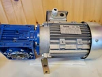Lenze Gear Motor MDERAXX-090-32J VDE0530 460 4481-ASTN GSN06-1NVAR MDERA090L-32. Fixed Price $939.81.