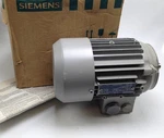 Siemens 1LA7073-2AA93-Z Induction Ac Motor 0.63KW Frame 71M. Fixed Price $366.00.