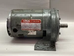 Dayton,model 5K940,GEARMOTOR 60RPM 1/4HP Ratio 29:1 60HZ. Fixed Price $220.00.