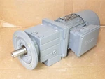 241456 New-no Box; Lenze GST05-2M Vck 080C42 Helical Gear Motor W/brake; 1.3KW. Fixed Price $2463.45.
